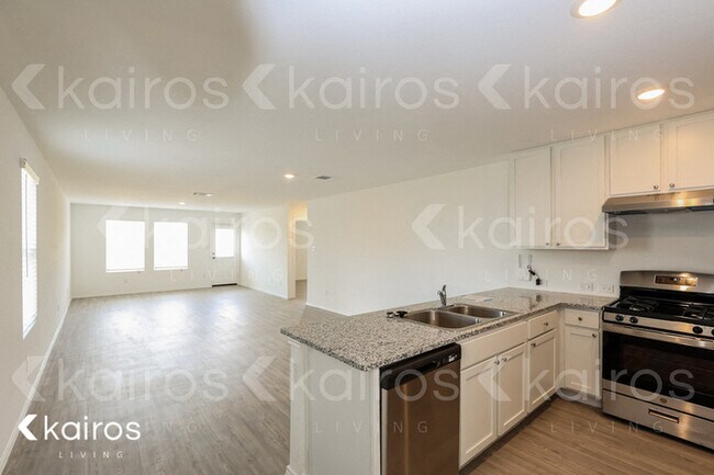 Foto del edificio - 13827 Weir Pl