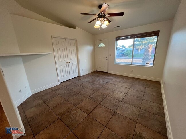 Building Photo - Single Family Home near Pine View