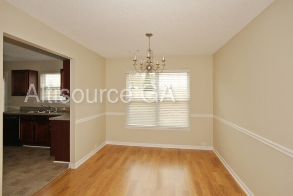 Building Photo - 5577 Waverly Park