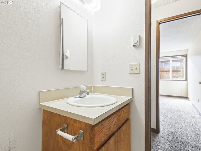 Building Photo - 2408 NE 92nd Ave