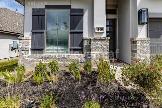 Building Photo - 1149 Cadogan Squire