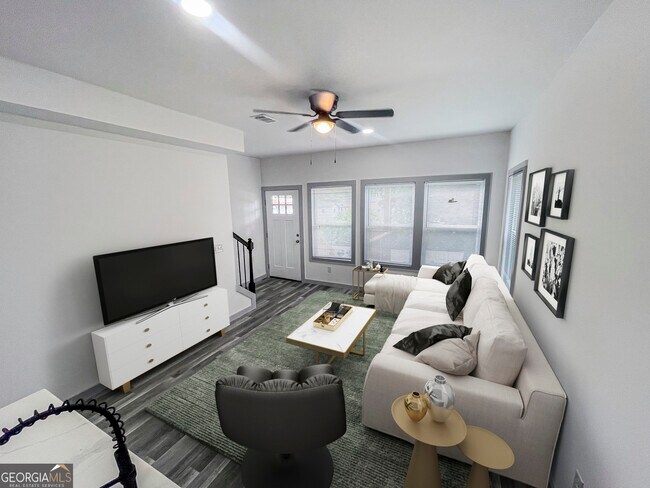 Building Photo - 215 Anderson Ave NW