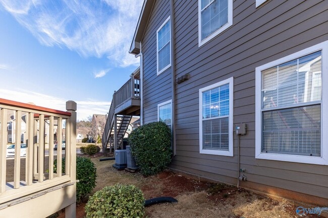 Foto del edificio - 171 Waters Edge Ln