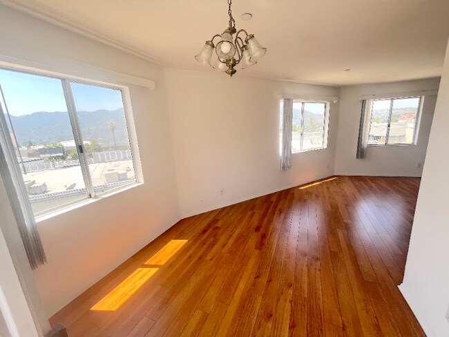 Building Photo - 3119 Foothill Blvd