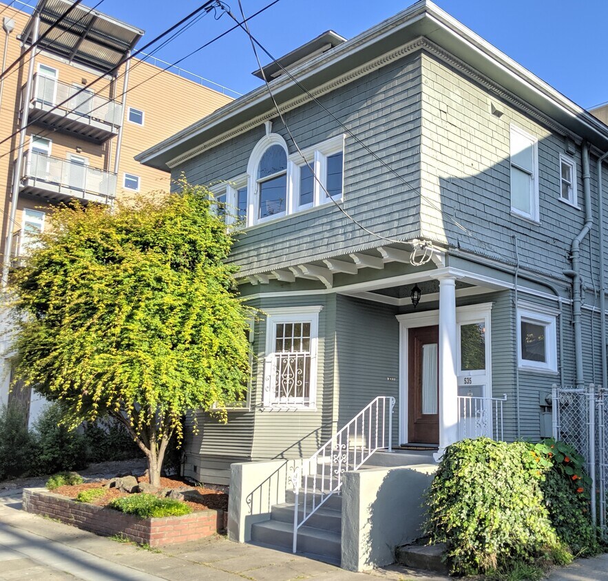 Front of house - 535 30th St