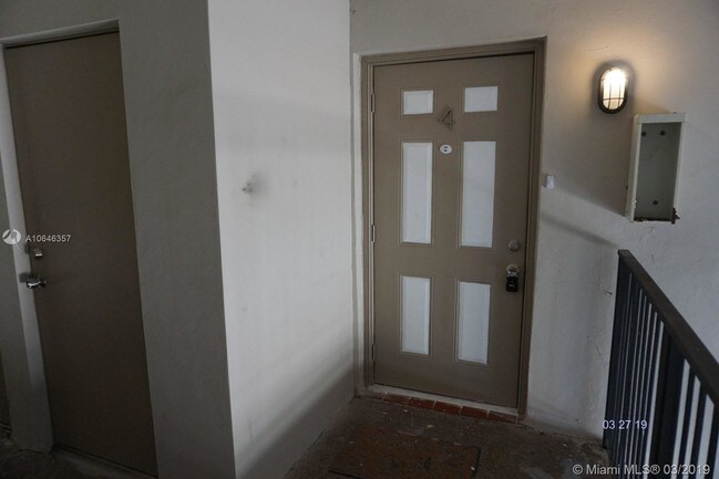 Foto del edificio - 5200 NW 18th St
