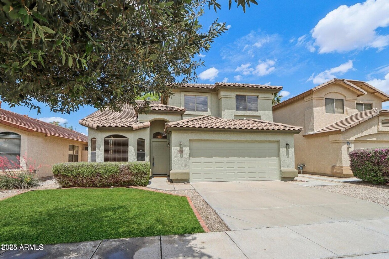 Primary Photo - 20734 N 38th St
