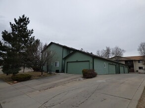 Building Photo - 2124 3rd St SW