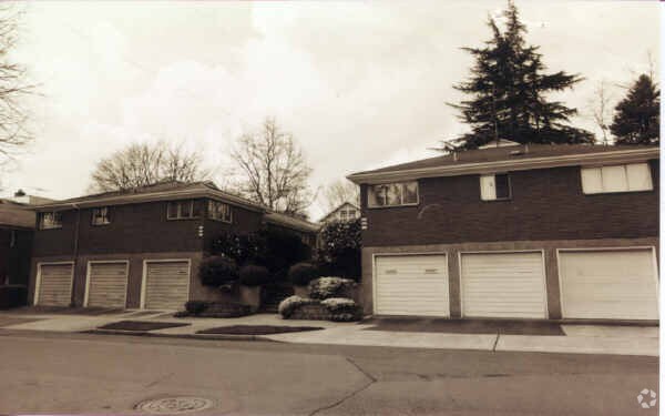 Foto del edificio - 807-817 SE 29th Ave