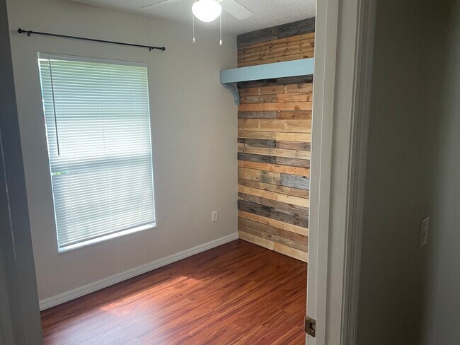 Foto del edificio - 845 Pearl St,