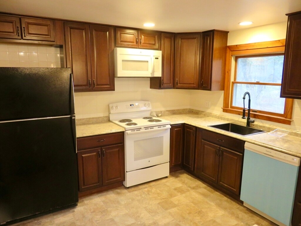 Primary Photo - 1 Boutwell St