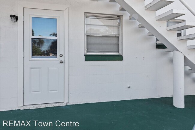 Building Photo - 2 br, 1 bath House - 1750 S Palmetto Ave #26