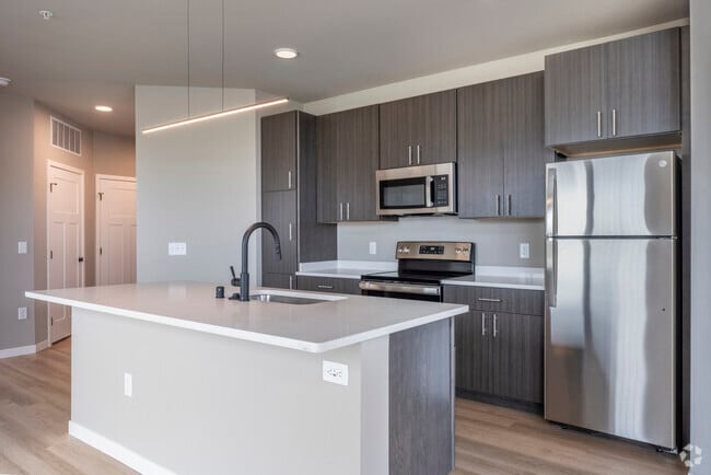 2BR, 2BA - 1198SF - Kitchen - The Tuxedo