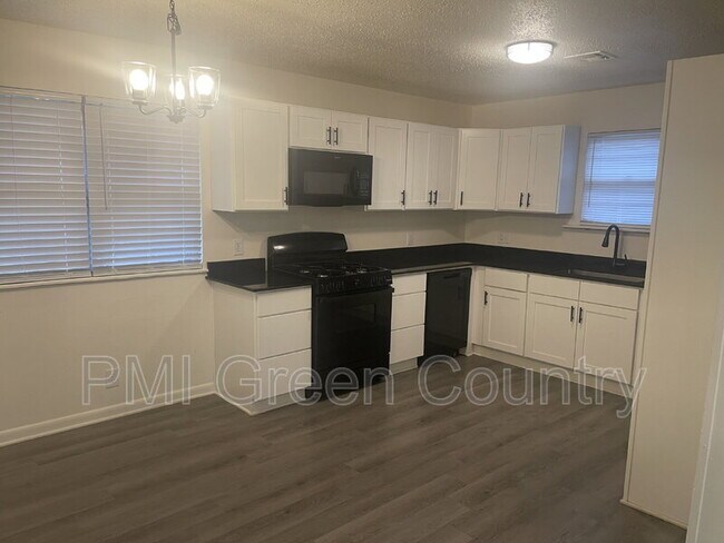 Building Photo - 428 S 67th E Ave