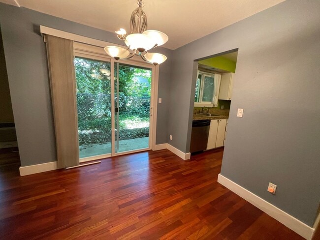 Building Photo - 6801 SW Terri Ct