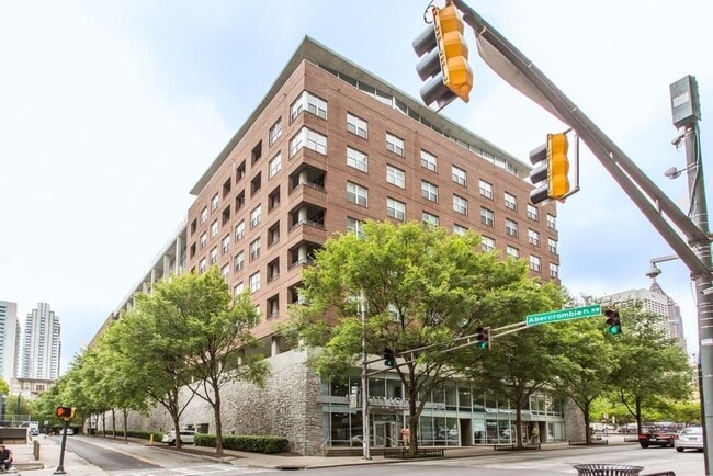 Building Photo - 845 Spring St NW