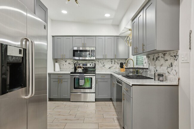 Foto del edificio - 318 E Jersey St