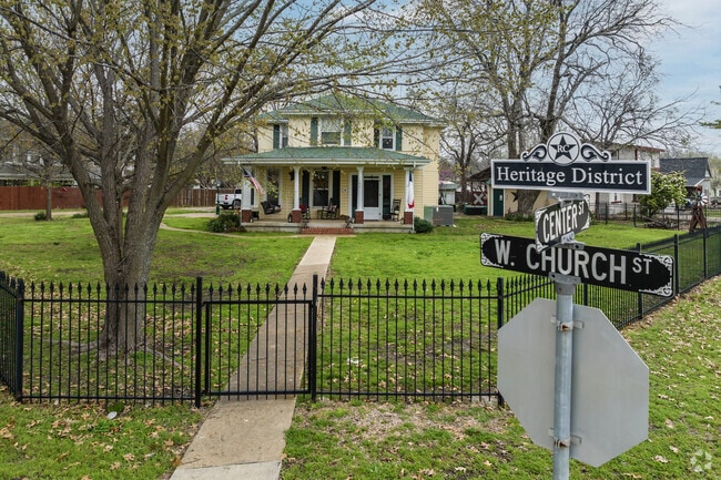 Beautiful colonial homes have been restored in the Heritage District of Royce City.