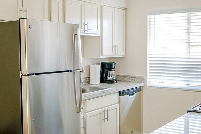 Building Photo - 12701 N Pennsylvania Ave