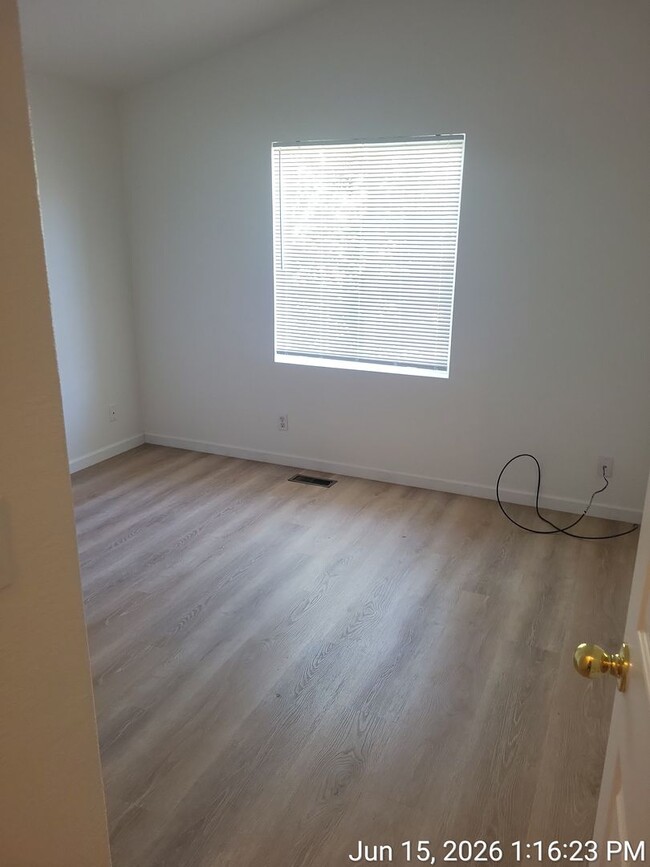 Foto del edificio - 1240 Partridge Dr