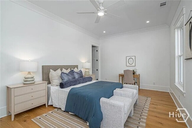 Foto del edificio - 304 W 38th St