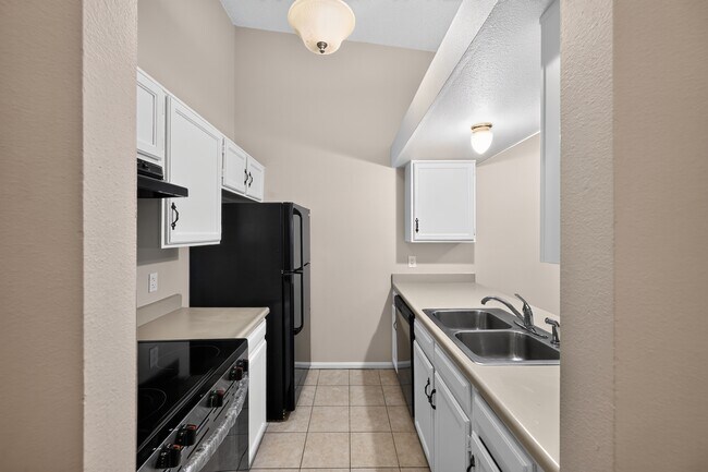 Building Photo - 16153 E Alaska Pl