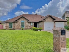 Building Photo - 560 Geraldine Ln