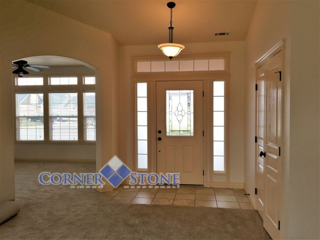 Building Photo - Corner Lot Home with Bonus/Flex Space!