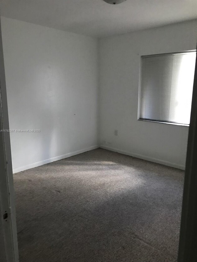 Building Photo - 26650 SW 138th Ct