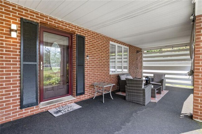 Building Photo - 354 Rich Hill Rd