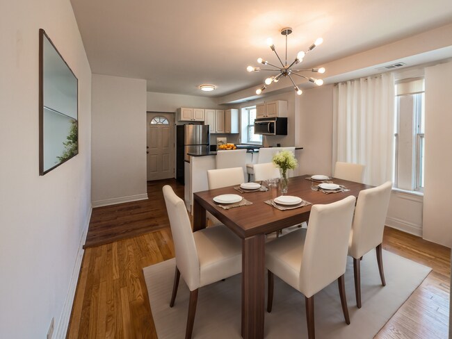 Dining Room - 742 W Melrose St
