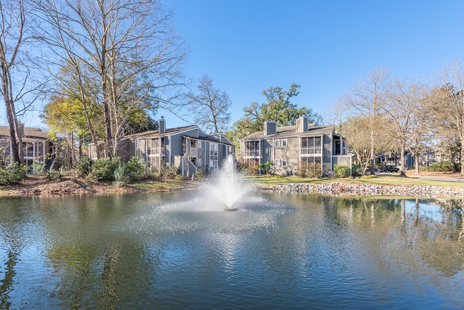 Building Photo - The Avenues of West Ashley