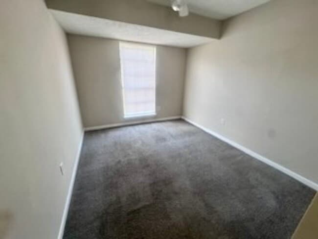 Foto del edificio - 5731 Horton Ave