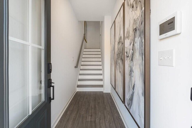 Foto del edificio - 521 Meadows Ln