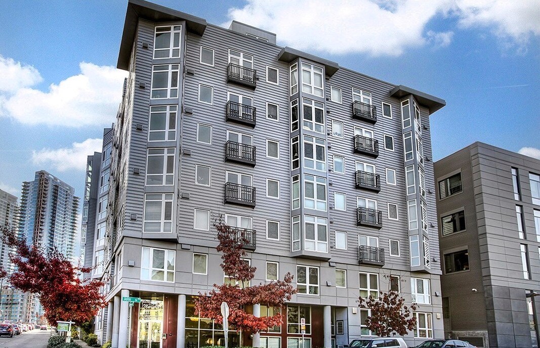 Primary Photo - 699 John St