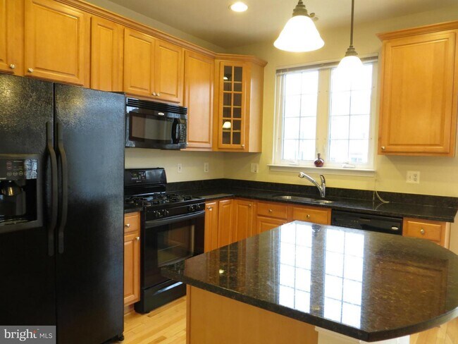 Foto del edificio - 4663 Carisbrooke Ln