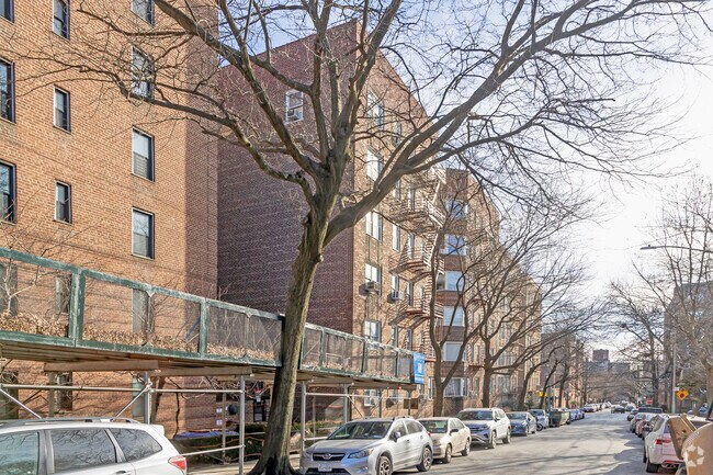 Foto del edificio - 3810 Greystone Ave