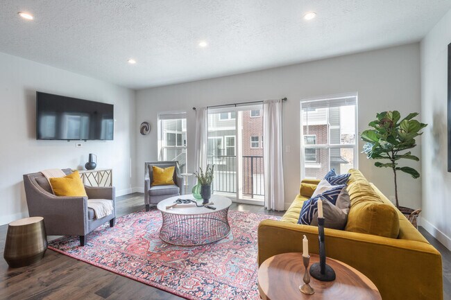 Family Room - 8908 S 660 E