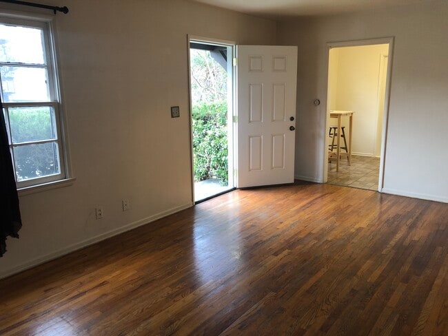 Building Photo - 4210 Arch Dr