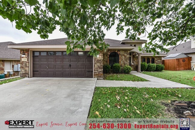 Building Photo - GORGEOUS 3 BEDROOM HOME WITH SOLAR PANELS!!