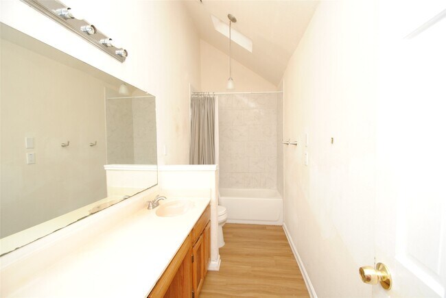 Foto del edificio - 6443 Marinwood Dr