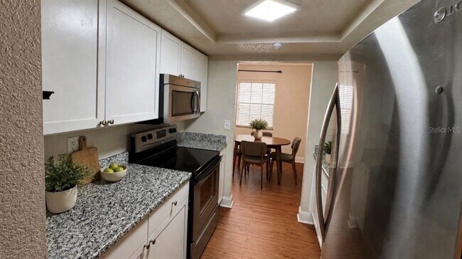 Building Photo - 205 Lewfield Cir