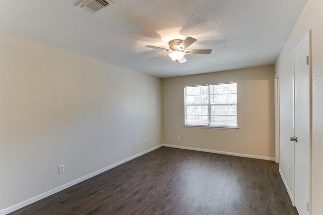 Building Photo - 9036 Kerrwood Ln