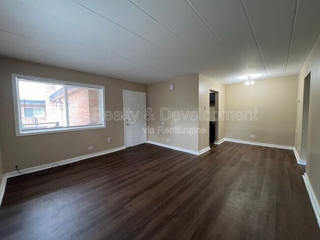 Building Photo - 350 Wilson Ave