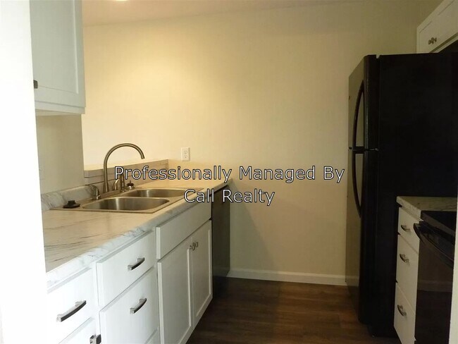 Foto del edificio - 6121 E 6th Ave