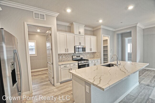 Building Photo - 3 br, 2 bath House - 692 Sunray Park Street