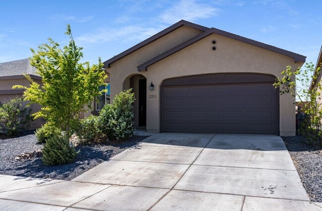 Building Photo - 2313 Melon Ridge Loop NE