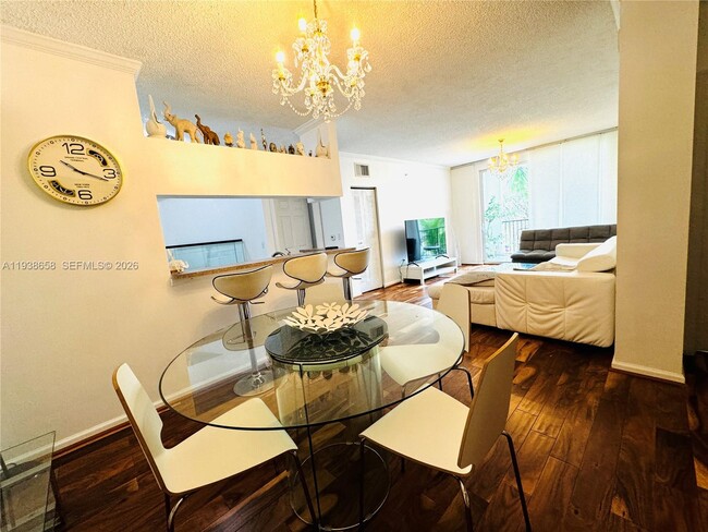 Foto del edificio - 17150 N Bay Rd