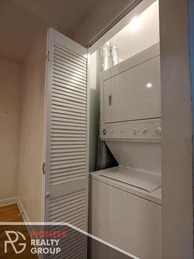 Foto del edificio - 3254 N Clifton Ave