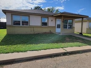 Building Photo - 4201 W Farmers Ave